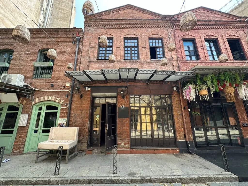 εμπορικό ακίνητο προς πώληση 104 τ.μ Κέντρο Θεσσαλονίκης Δήμος Θεσσαλονίκης