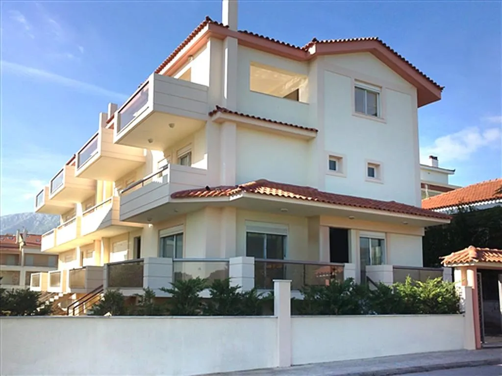 συγκρότημα προς πώληση 1600 τ.μ Παλλήνη Ανατολικά Αθήνας