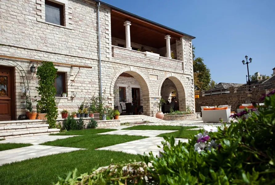 ξενοδοχείο προς πώληση 600 τ.μ Ξηροβούνι Νομός Άρτας