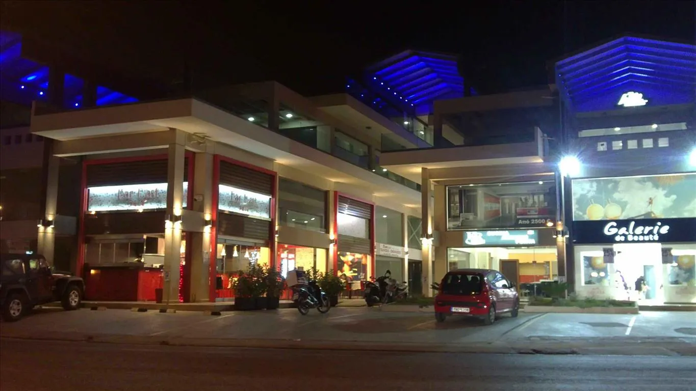 εμπορικό ακίνητο προς πώληση 1250 τ.μ Βάρη - Βάρκιζα Νότια Αθήνας