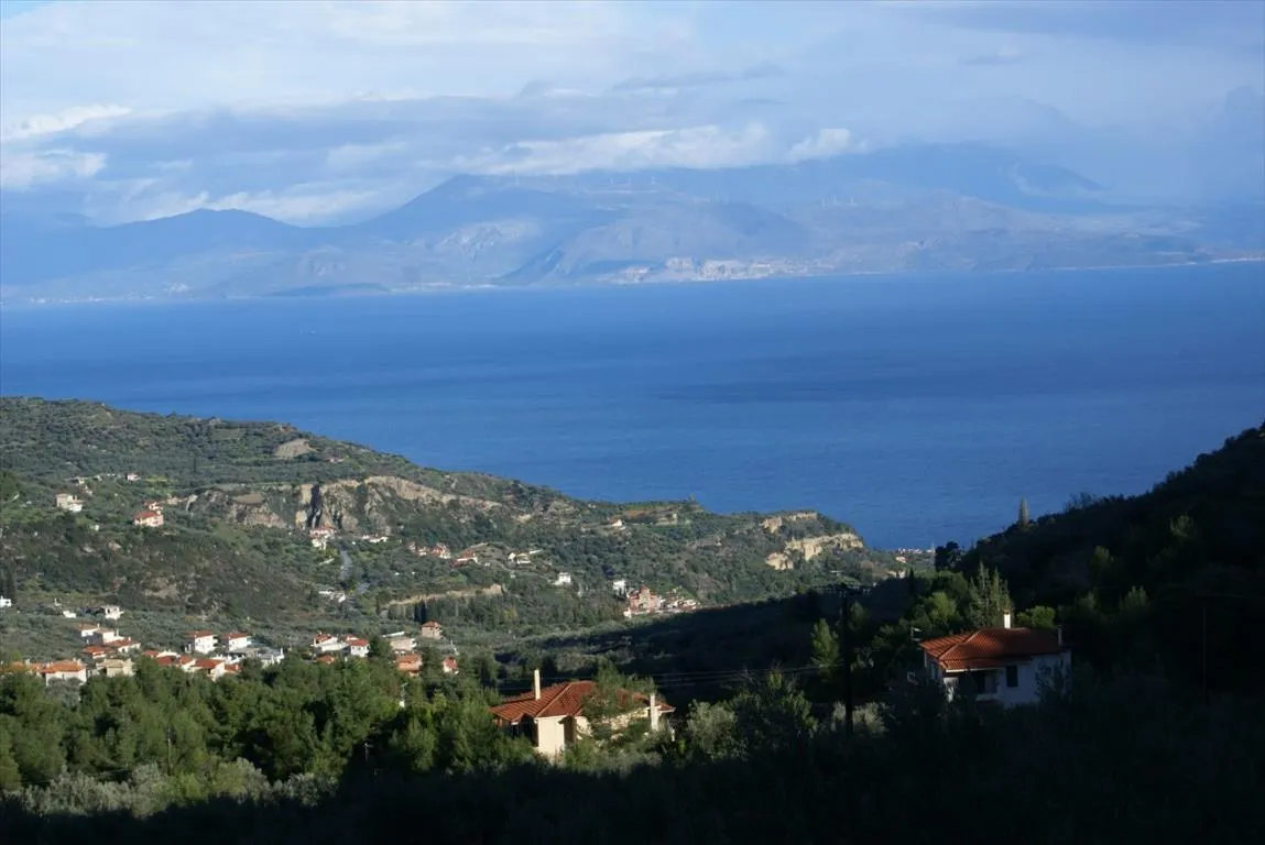 μονοκατοικία προς πώληση 170 τ.μ Ευρωστίνα Κορινθία