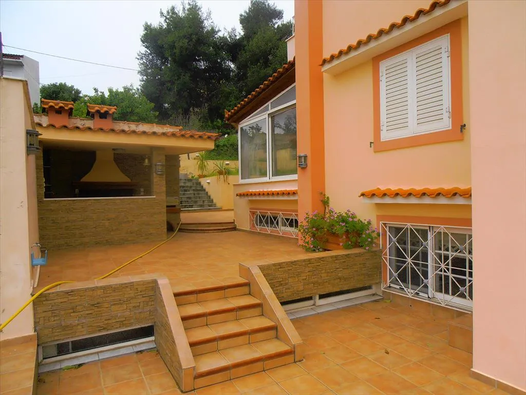 μεζονέτα προς πώληση 300 τ.μ Μαραθώνας Ανατολικά Αθήνας