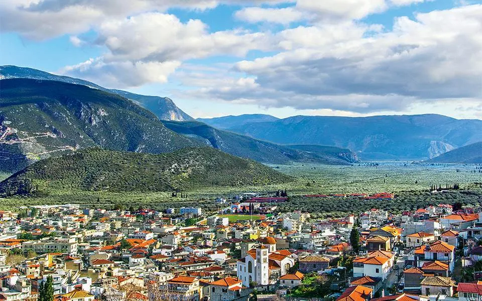 μονοκατοικία προς πώληση 240 τ.μ Άμφισσα Φωκίδα