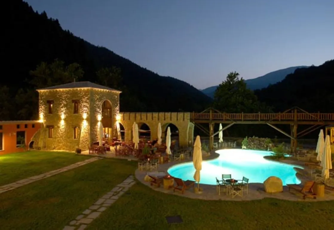 ξενοδοχείο προς πώληση 4000 τ.μ Καλαμπάκα Νομός Τρικάλων