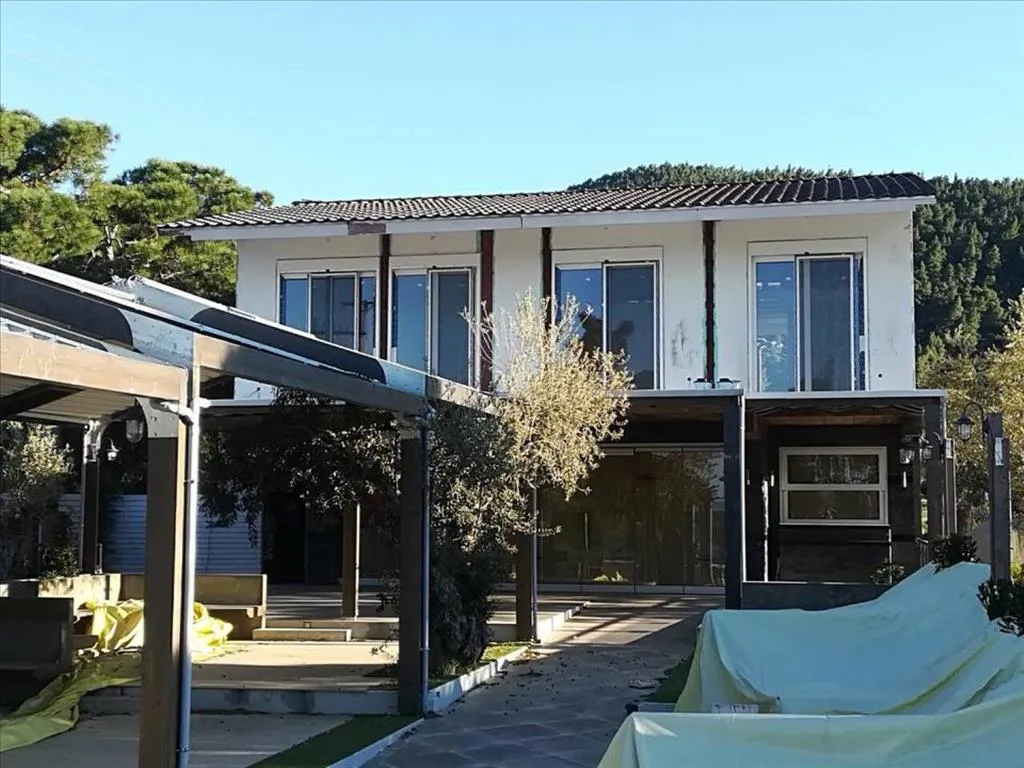 επιχείρηση προς πώληση 240 τ.μ Σιθωνία Χαλκιδική