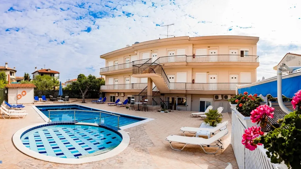 ξενοδοχείο προς πώληση 600 τ.μ Κασσάνδρα Χαλκιδική