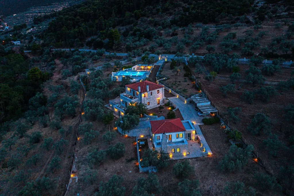 βίλα προς πώληση 420 τ.μ Ασκληπιείο Αργολίδα