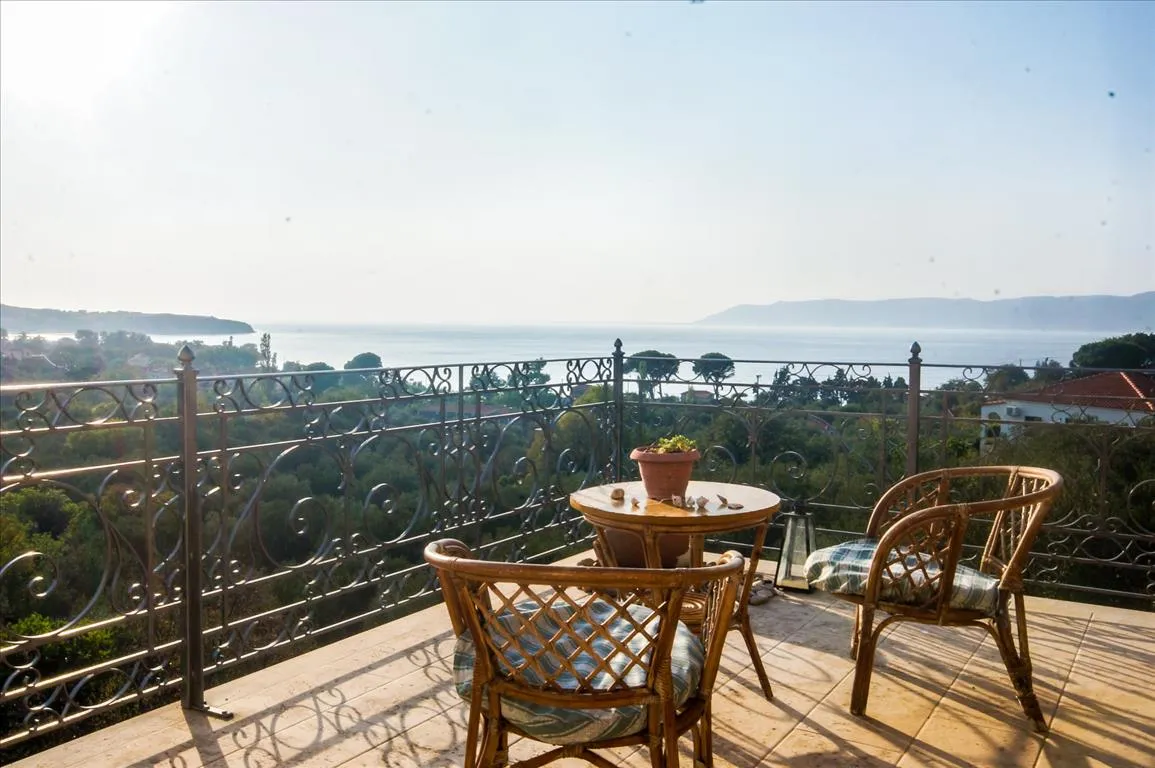 μονοκατοικία προς πώληση 304 τ.μ  Νομός Λέσβου