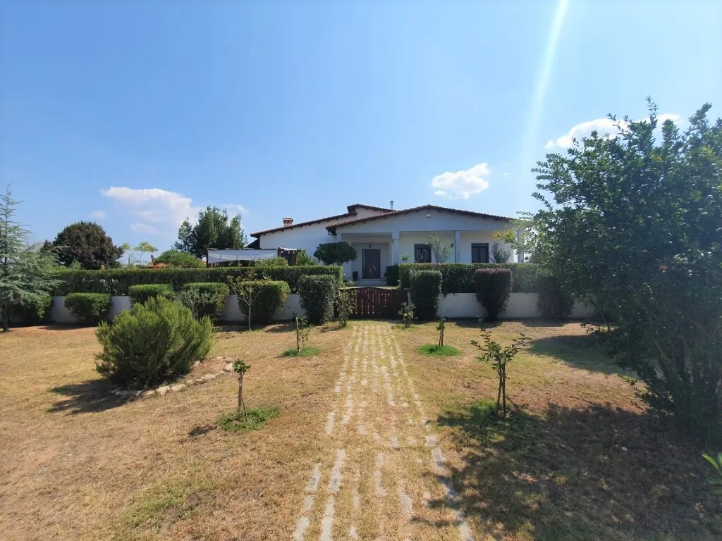 μονοκατοικία προς πώληση 225 τ.μ Μηχανιώνα Προάστια Θεσσαλονίκης