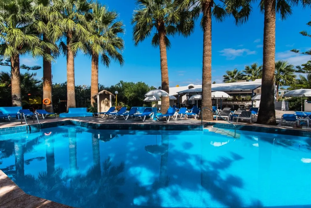 ξενοδοχείο προς πώληση 1411 τ.μ Χερσόνησος Νομός Ηρακλείου