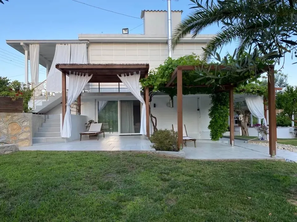 μονοκατοικία προς πώληση 126 τ.μ Σιθωνία Χαλκιδική