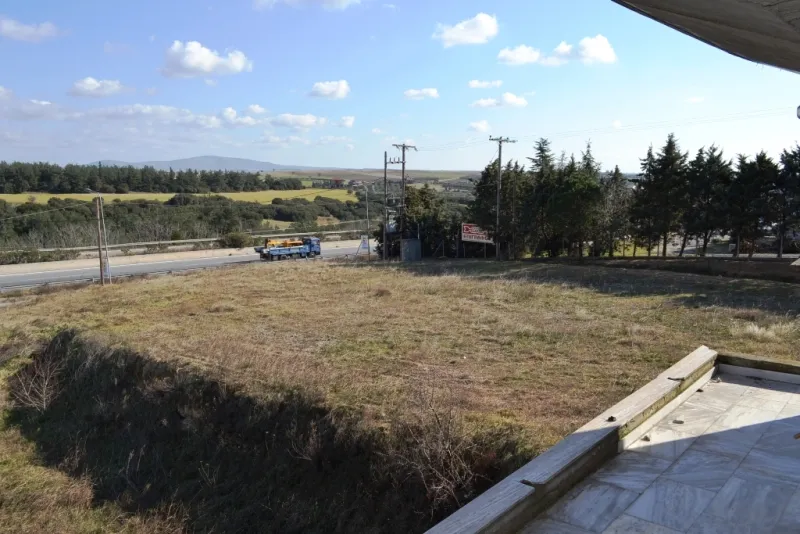 εμπορικό ακίνητο προς πώληση 1800 τ.μ Μίκρα Προάστια Θεσσαλονίκης