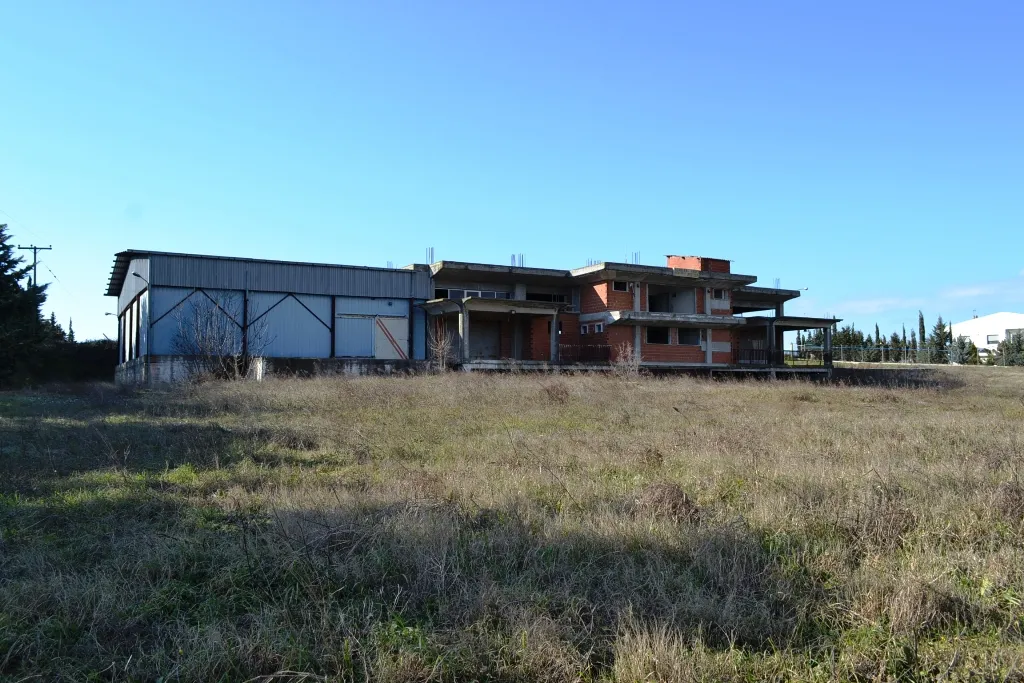 εμπορικό ακίνητο προς πώληση 1800 τ.μ Μίκρα Προάστια Θεσσαλονίκης