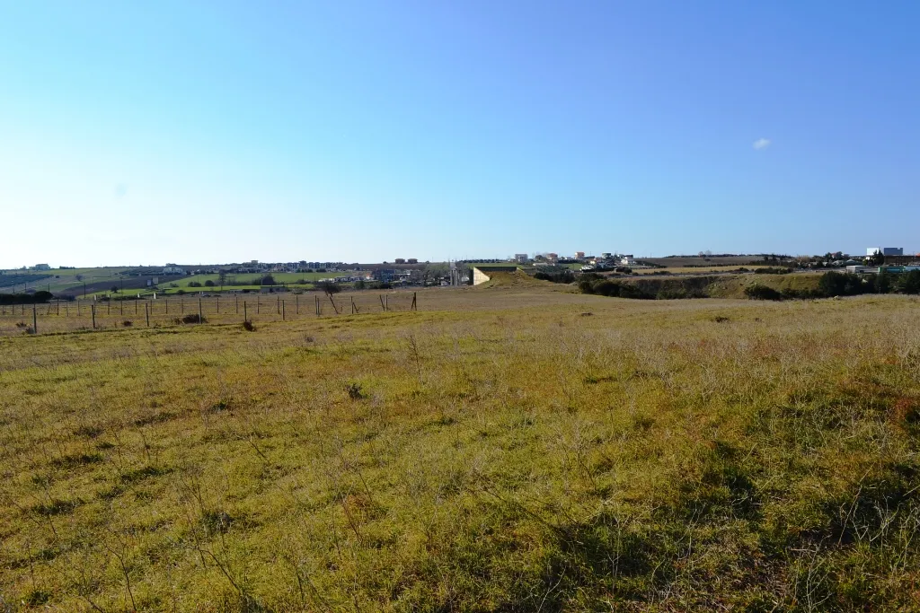 γη προς πώληση 9300 τ.μ Μίκρα Προάστια Θεσσαλονίκης