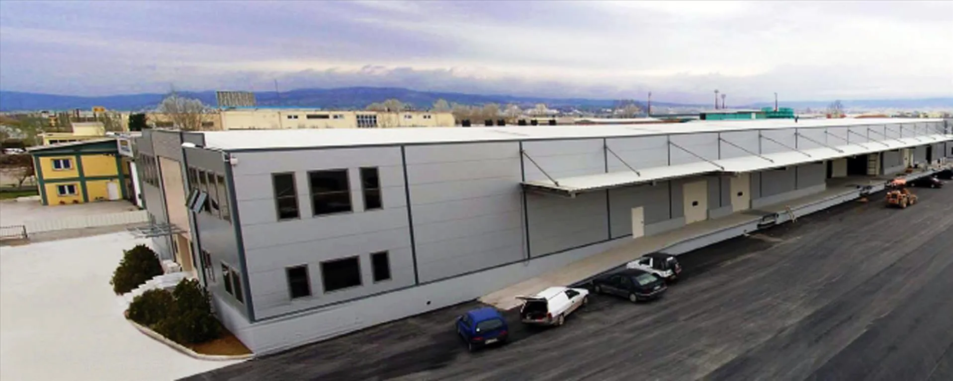 εμπορικό ακίνητο προς πώληση 3000 τ.μ Εχεδώρου Προάστια Θεσσαλονίκης