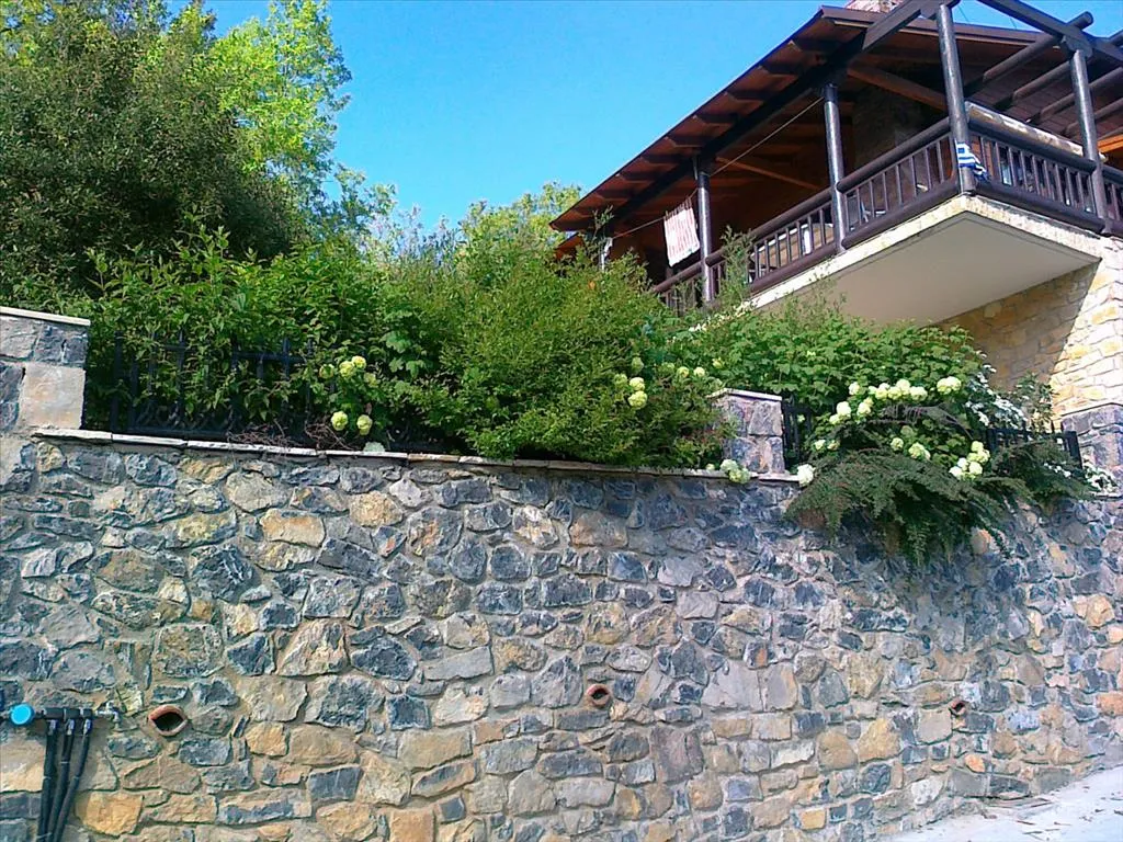 μονοκατοικία προς πώληση 210 τ.μ Αμάρυνθος Εύβοια