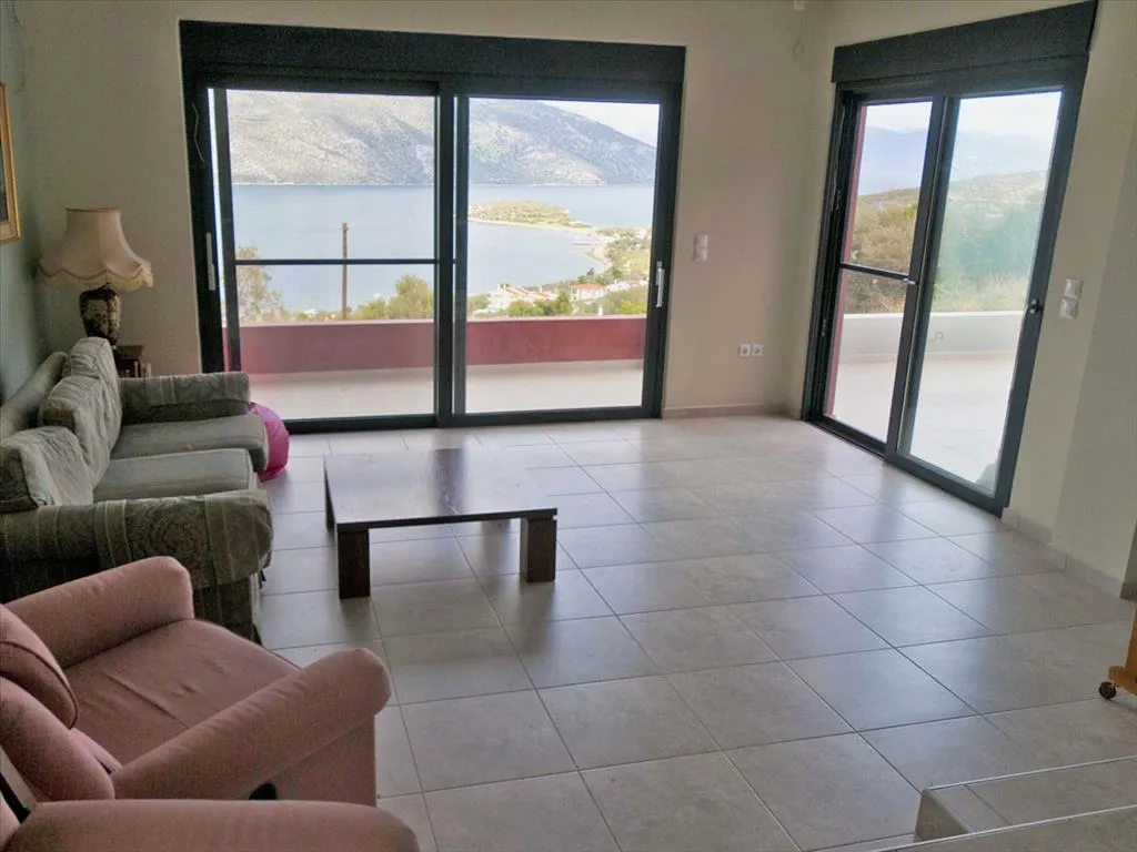 διαμέρισμα προς πώληση 200 τ.μ Ανθηδώνα Εύβοια