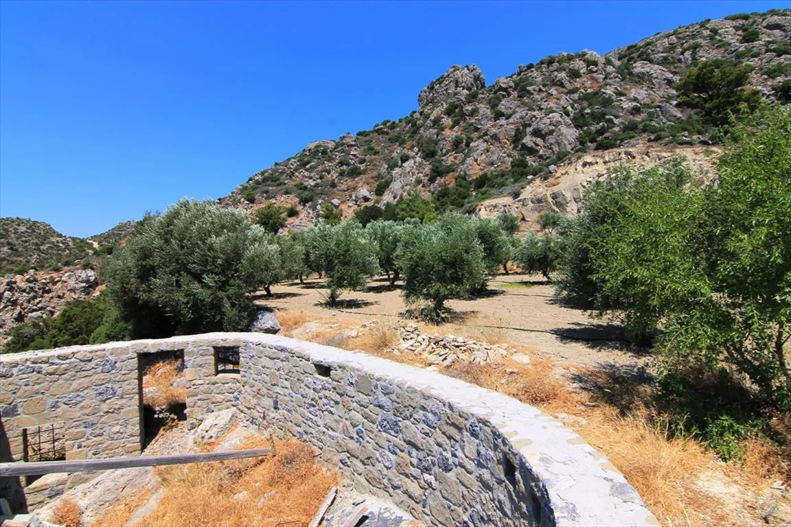 γη προς πώληση 2000 τ.μ Ιεράπετρα Νομός Λασιθίου