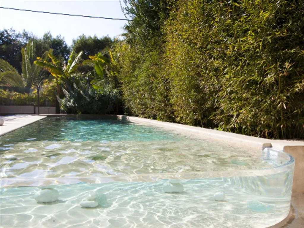 βίλα προς πώληση 370 τ.μ Βουλιαγμένη Νότια Αθήνας