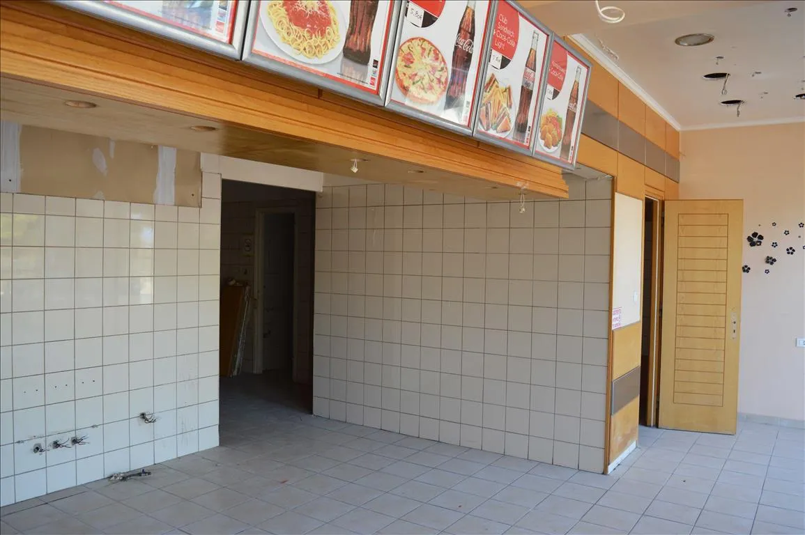 εμπορικό ακίνητο προς πώληση 89 τ.μ Αρτέμιδα (Λούτσα) Ανατολικά Αθήνας