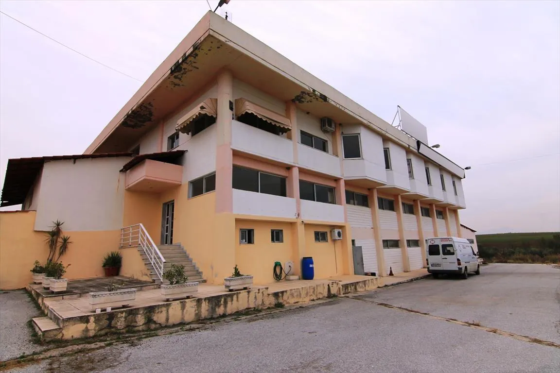 εμπορικό ακίνητο προς πώληση 1450 τ.μ Ωραιόκαστρο Προάστια Θεσσαλονίκης