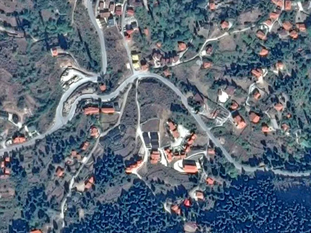 γη προς πώληση 25000 τ.μ Άμφισσα Φωκίδα