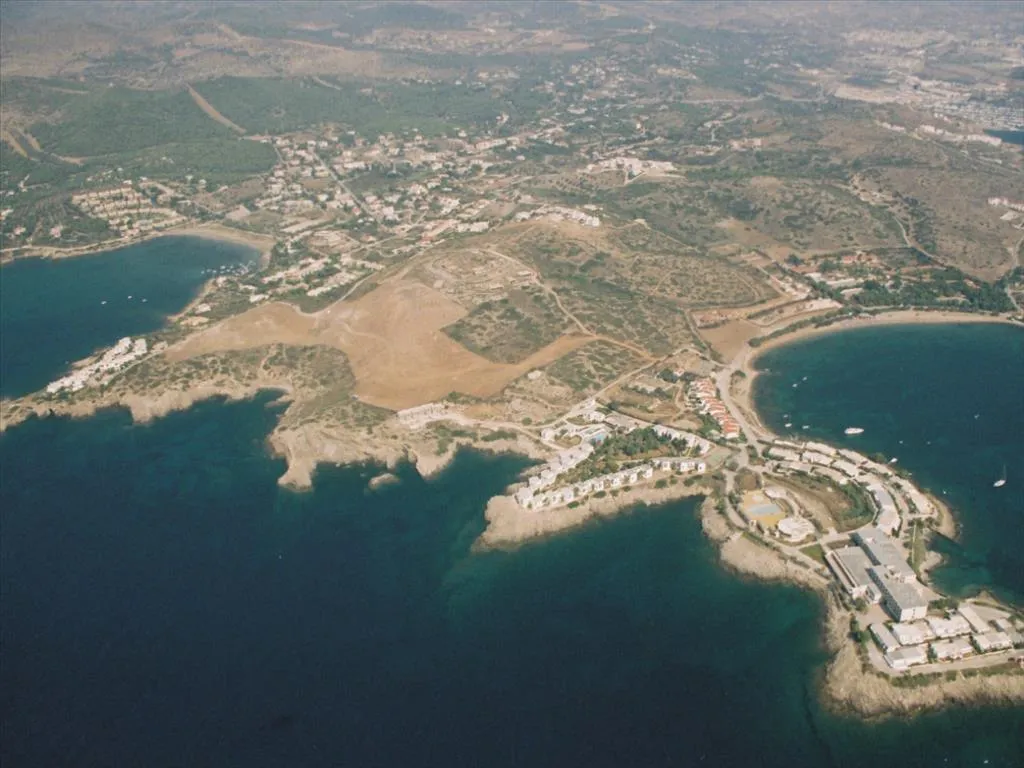 γη προς πώληση 64000 τ.μ Λαύριο Υπόλοιπη Αττικής