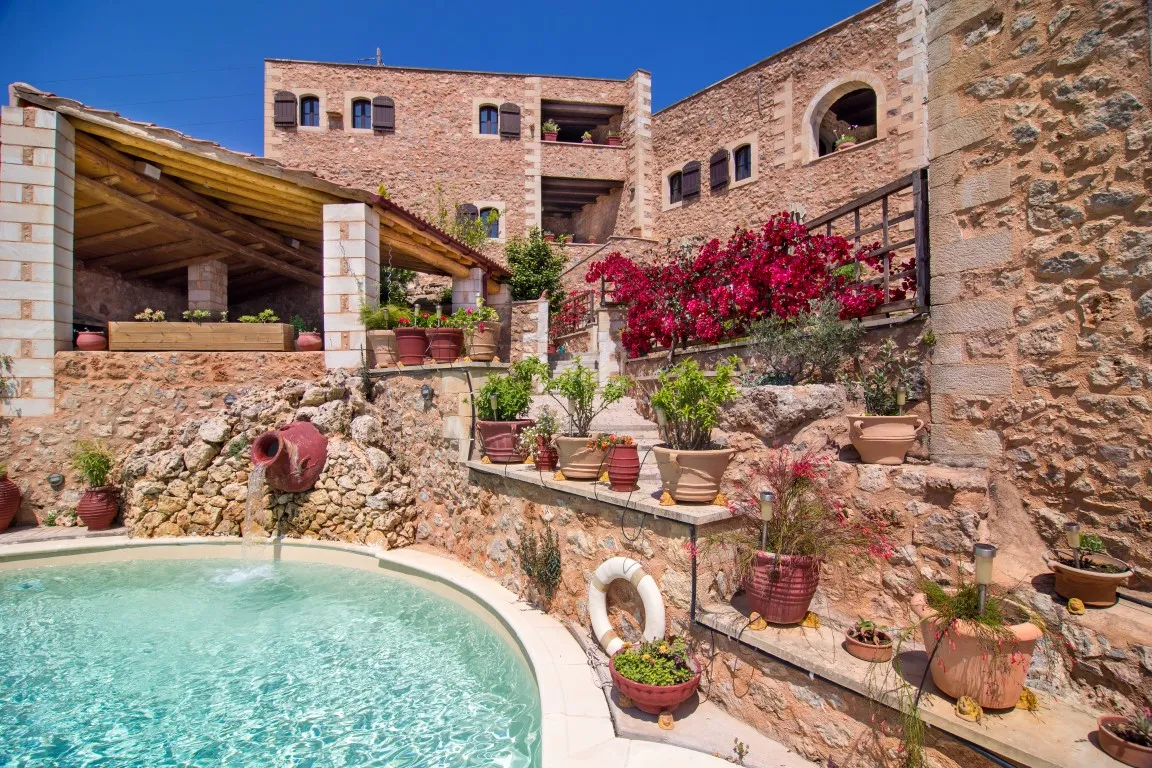 ξενοδοχείο προς πώληση 520 τ.μ Αρμένοι Νομός Χανίων