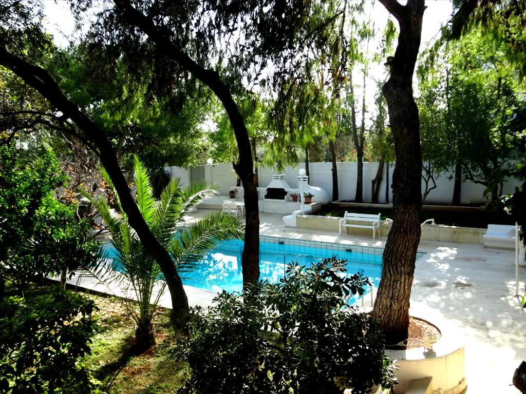 βίλα προς πώληση 700 τ.μ Γλυκά Νερά Ανατολικά Αθήνας