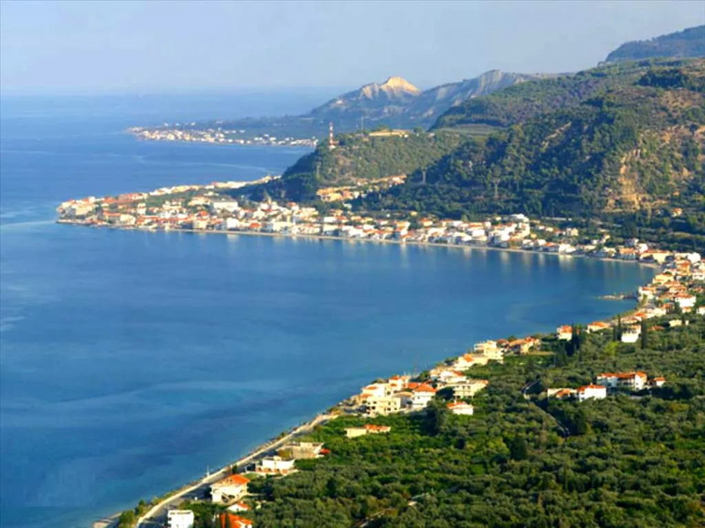 γη προς πώληση 7640 τ.μ Ευρωστίνα Κορινθία