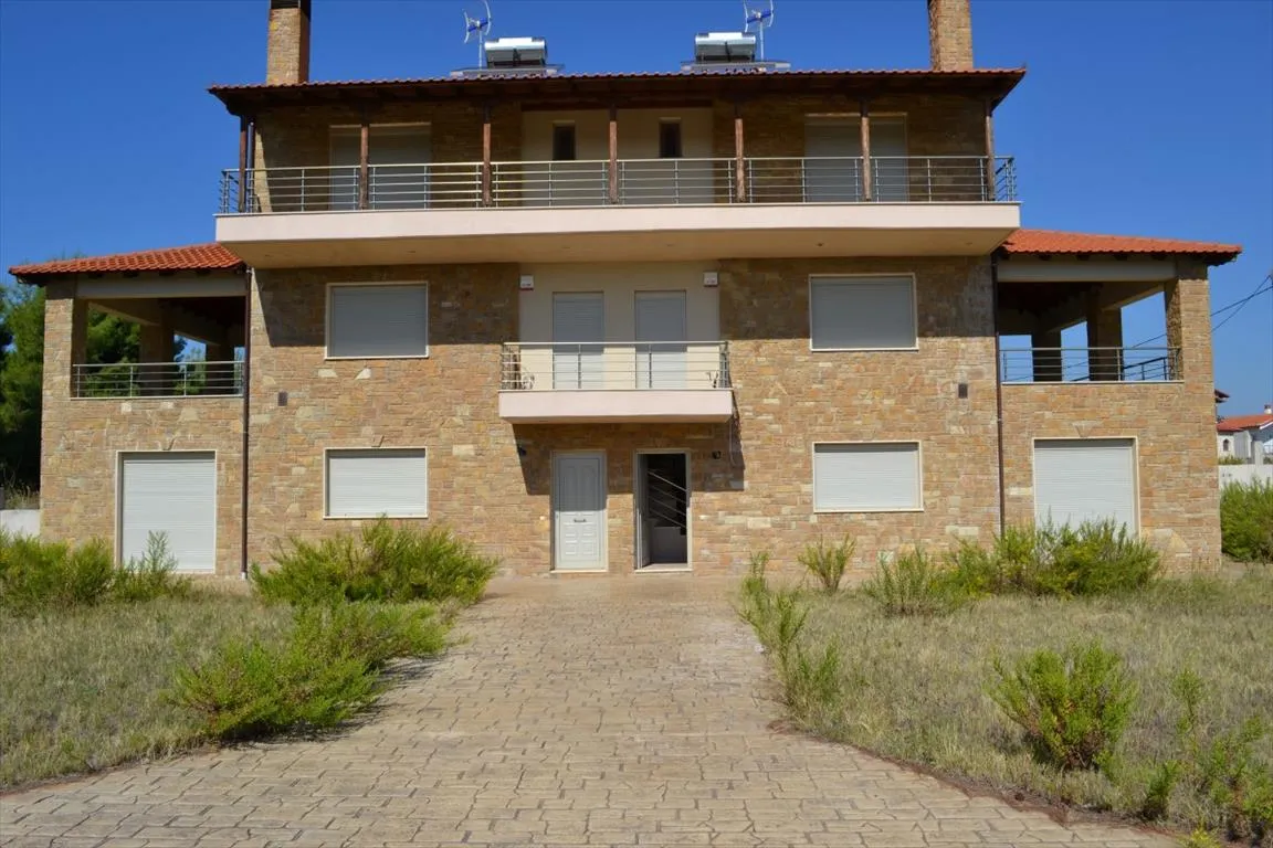 μεζονέτα προς πώληση 360 τ.μ Κασσάνδρα Χαλκιδική