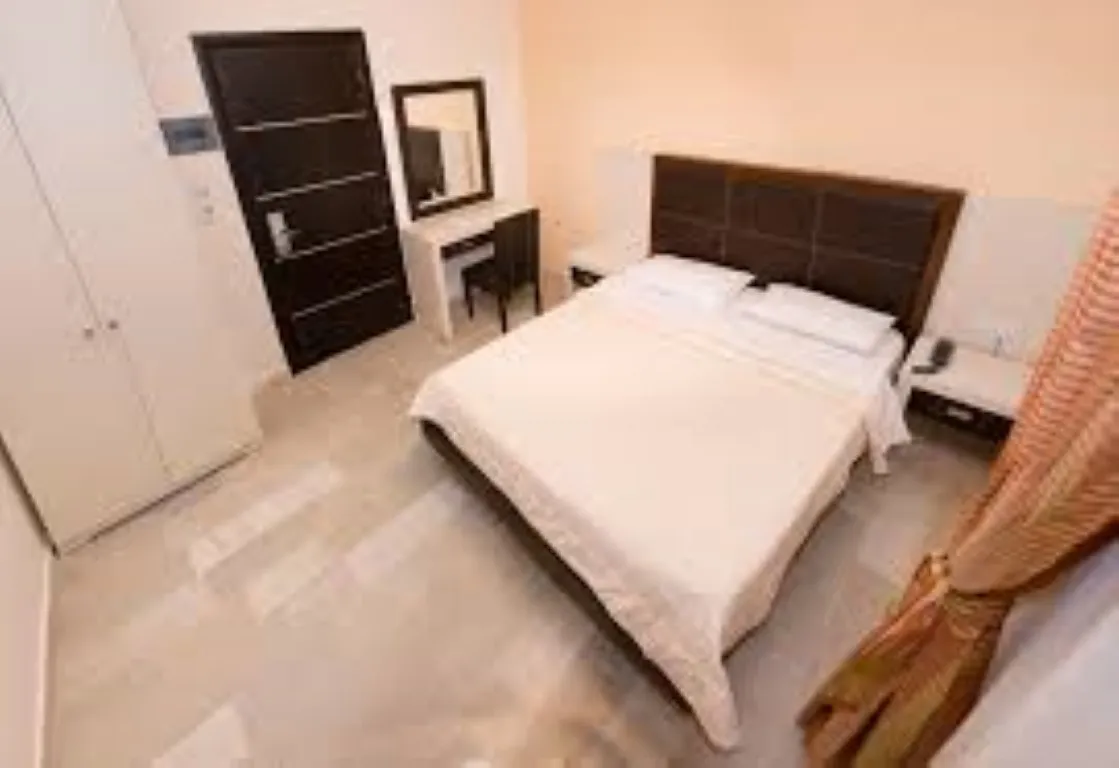 ξενοδοχείο προς πώληση 2500 τ.μ Βέλο Κορινθία