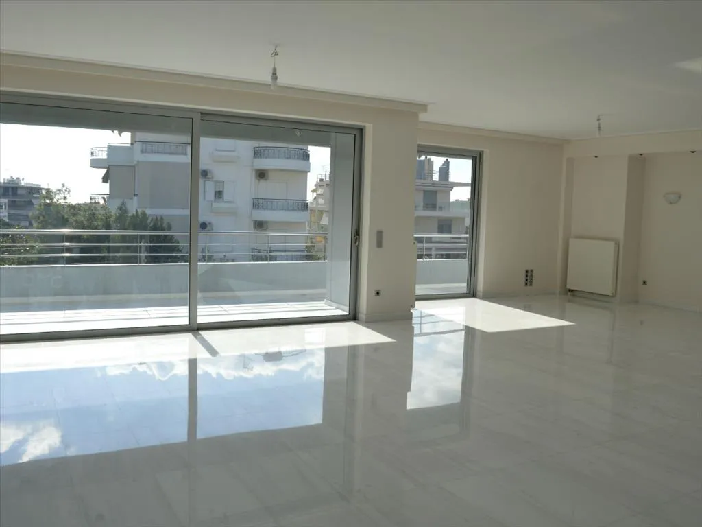 μεζονέτα προς πώληση 240 τ.μ Γλυφάδα Νότια Αθήνας