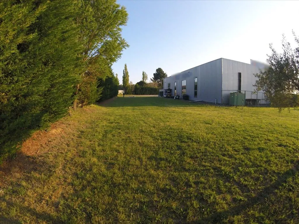 εμπορικό ακίνητο προς πώληση 740 τ.μ Θέρμη Προάστια Θεσσαλονίκης