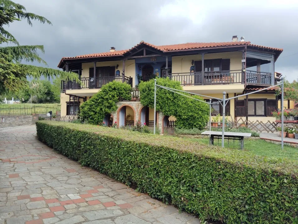 συγκρότημα προς πώληση 277 τ.μ Πολύγυρος Χαλκιδική