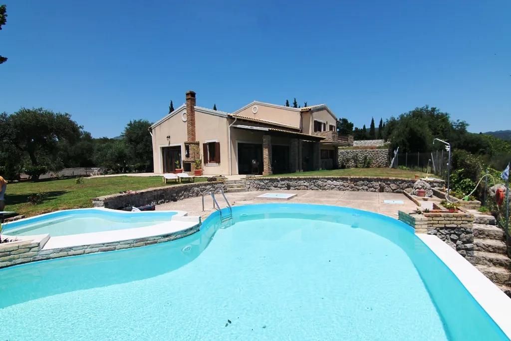 βίλα προς πώληση 300 τ.μ Κέρκυρα Νομός Κέρκυρας