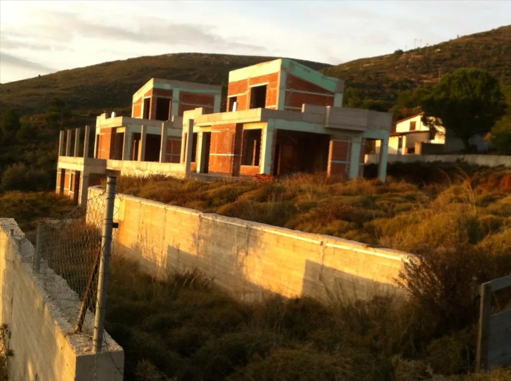 μεζονέτα προς πώληση 370 τ.μ Μαραθώνας Ανατολικά Αθήνας