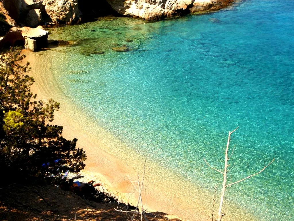 γη προς πώληση 900 τ.μ Λουτράκι-Περαχώρα Κορινθία