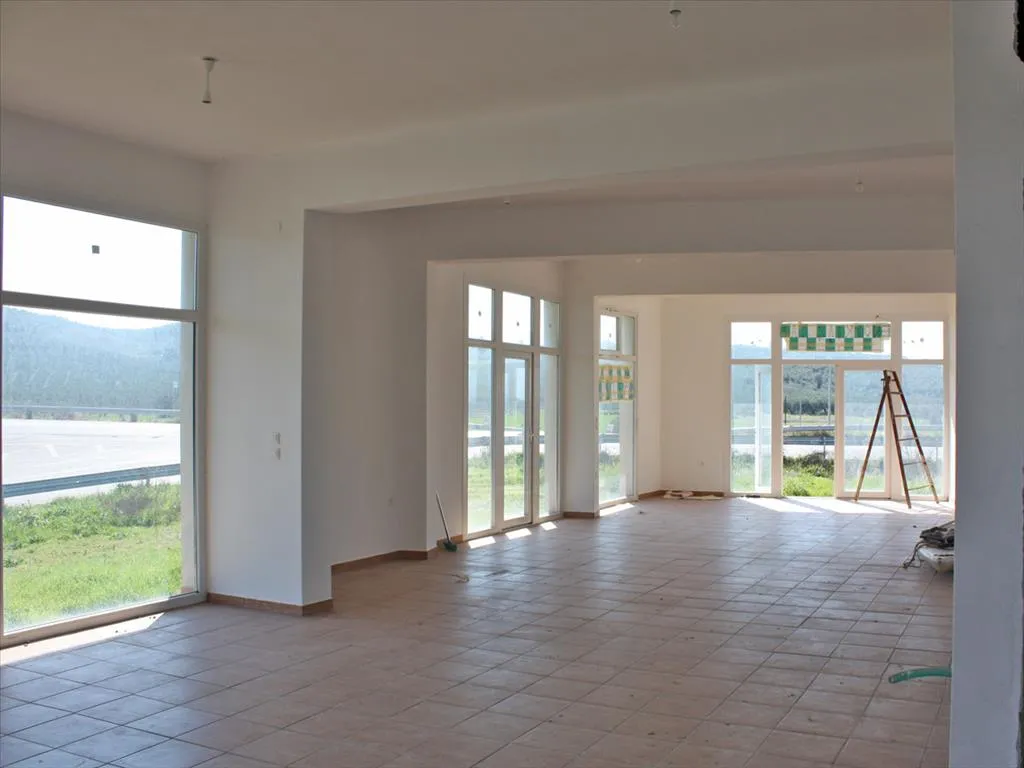 επιχείρηση προς πώληση 300 τ.μ Σιθωνία Χαλκιδική