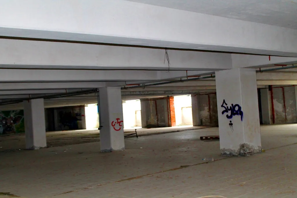 εμπορικό ακίνητο προς πώληση 14810 τ.μ Πυλαία Προάστια Θεσσαλονίκης