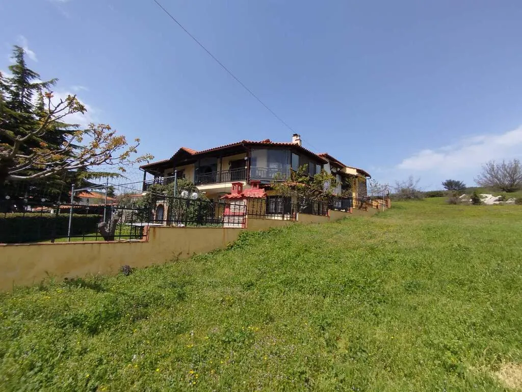 συγκρότημα προς πώληση 277 τ.μ Πολύγυρος Χαλκιδική