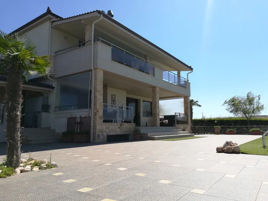 βίλα προς πώληση 420 τ.μ Νέα Προποντίδα Χαλκιδική