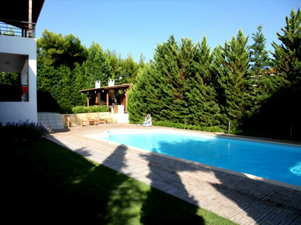 συγκρότημα προς πώληση 650 τ.μ Μαραθώνας Ανατολικά Αθήνας