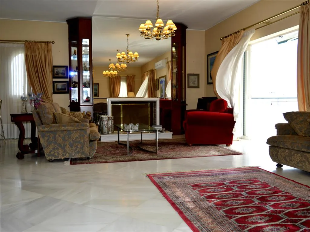 διώροφη κατοικία προς πώληση 280 τ.μ Βούλα Νότια Αθήνας