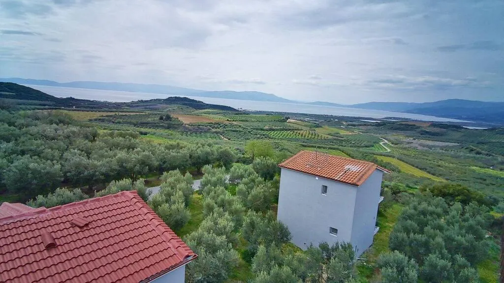 συγκρότημα προς πώληση 195 τ.μ Ορφάνι Νομός Καβάλας