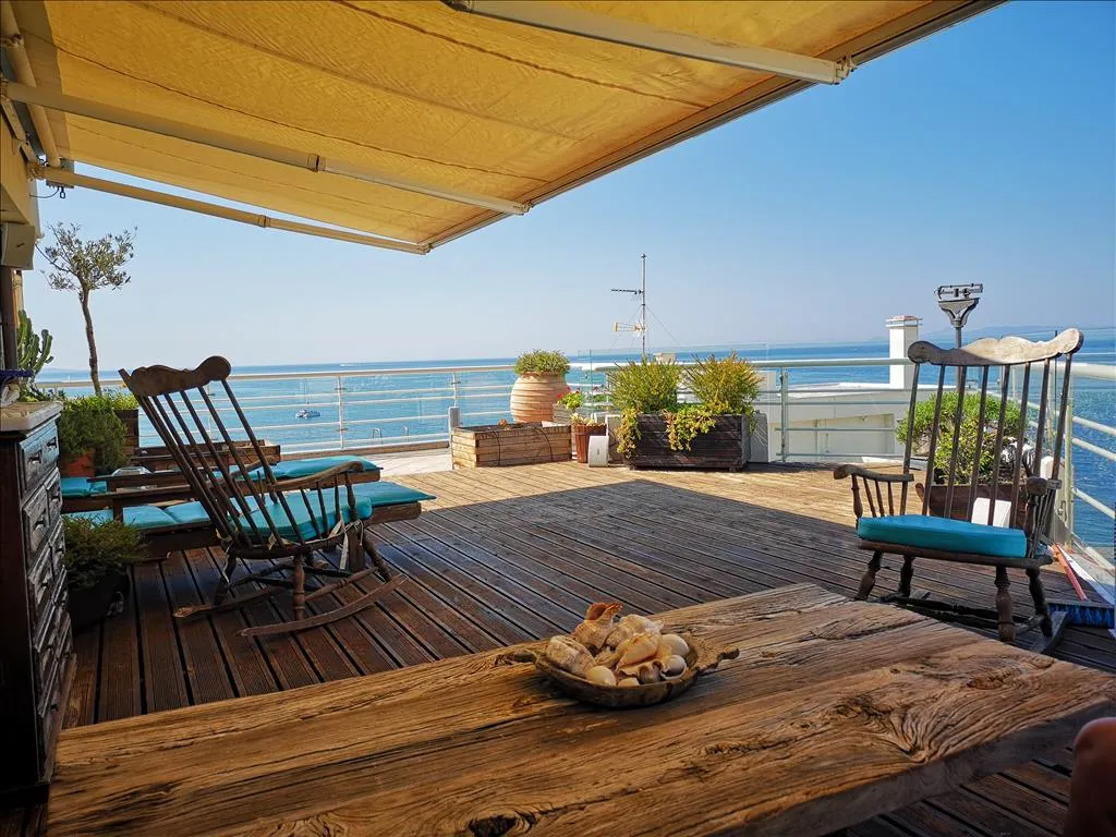 διώροφη κατοικία προς πώληση 205 τ.μ Παλαιό Φάληρο Νότια Αθήνας