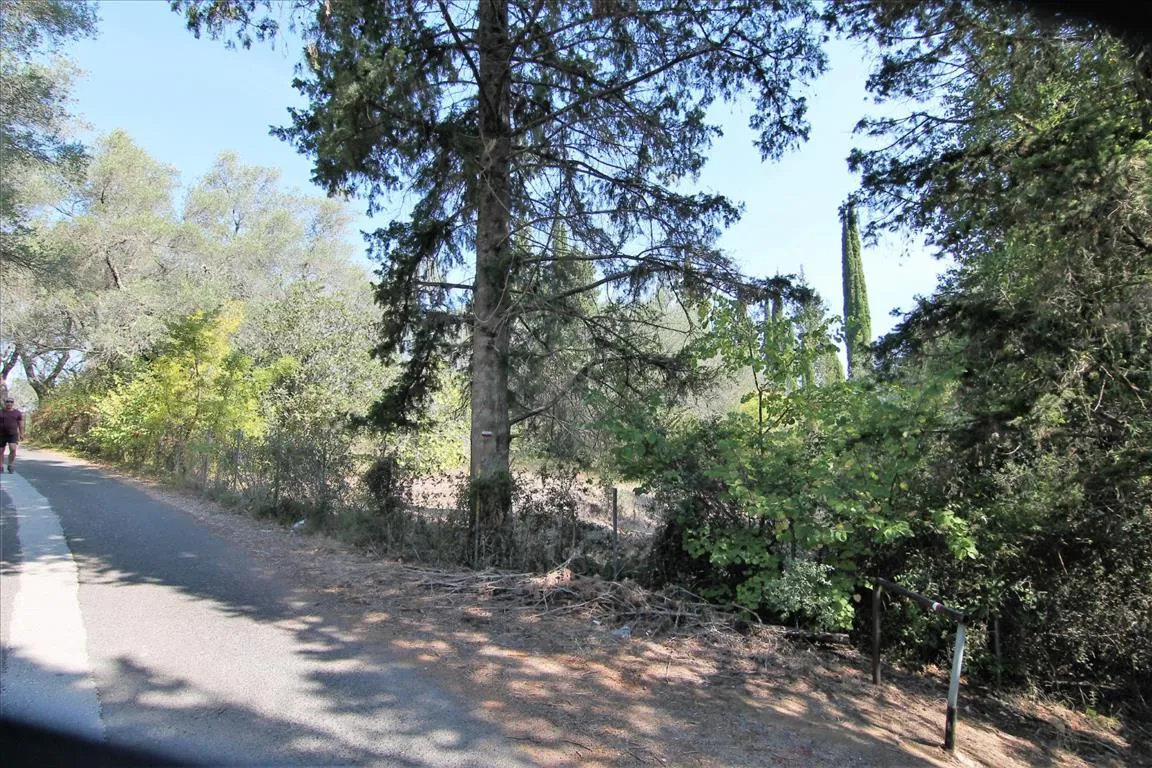 γη προς πώληση 20700 τ.μ Κέρκυρα Νομός Κέρκυρας