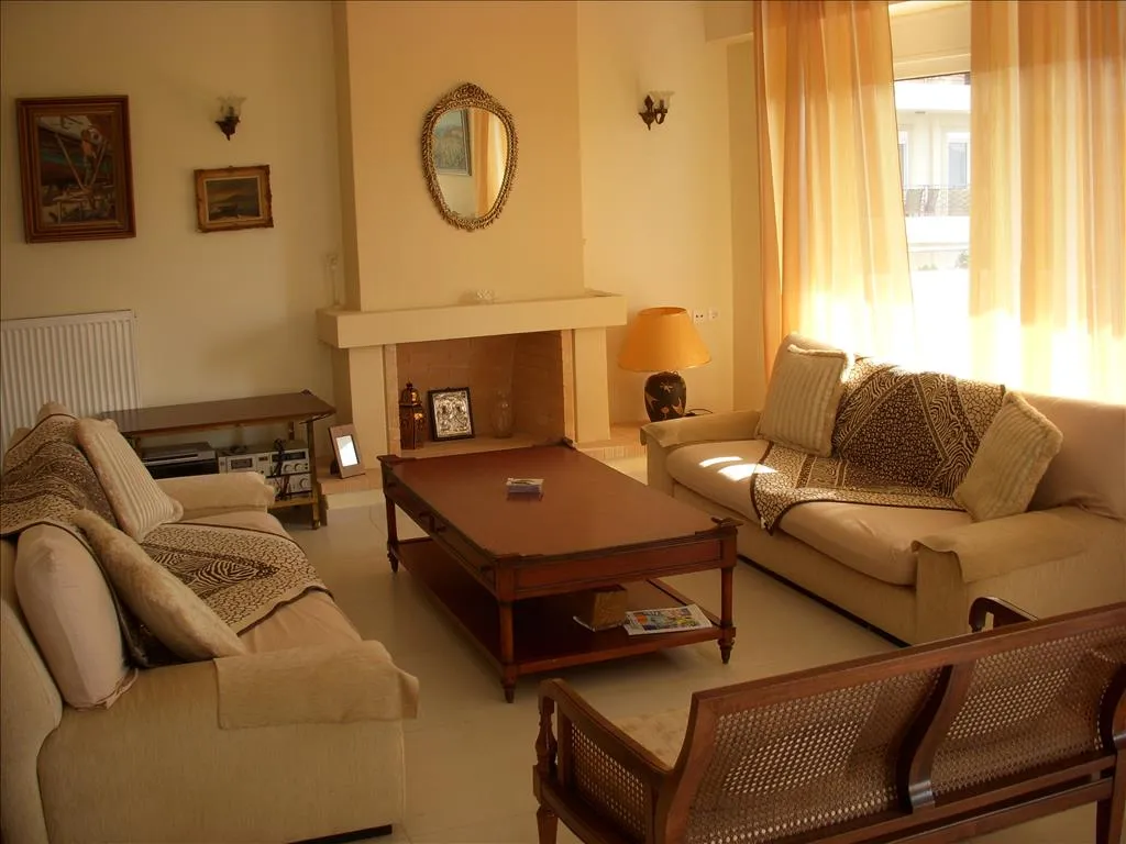 μεζονέτα προς πώληση 240 τ.μ Καλύβια Θορικού Υπόλοιπη Αττικής