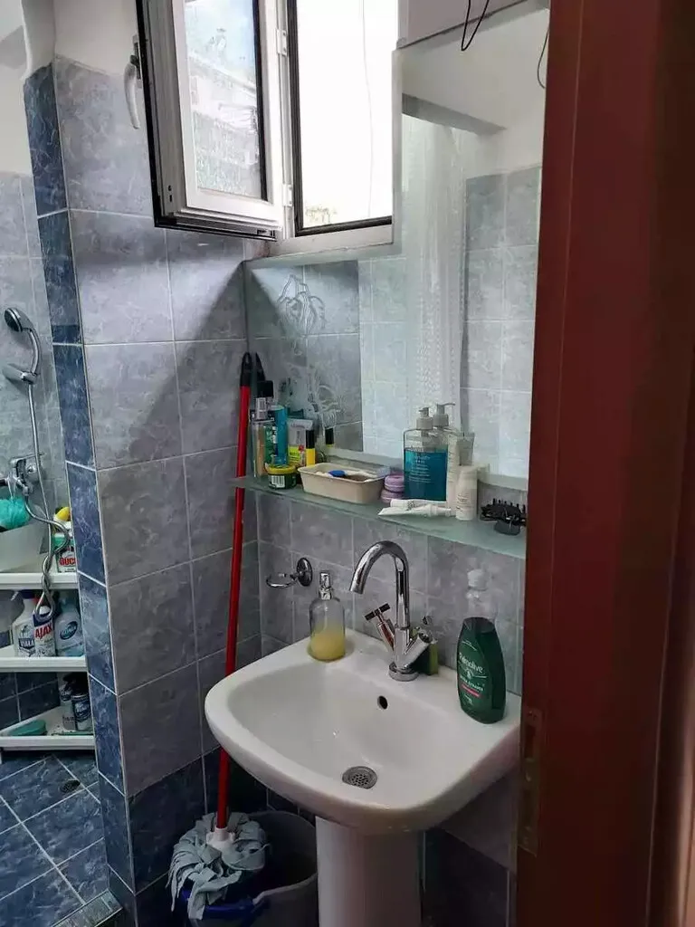 εμπορικό ακίνητο προς πώληση 60 τ.μ piraeus-port-/-center Πειραιάς