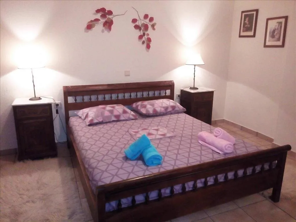 μονοκατοικία προς πώληση 70 τ.μ Αράχωβα Βοιωτία